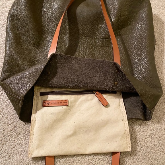 GAP Leather Tote - Picture 5 of 10